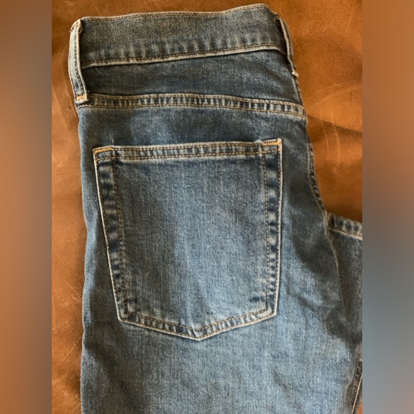 NWT GAP Cheeky Straight Jean - Picture 2 of 4